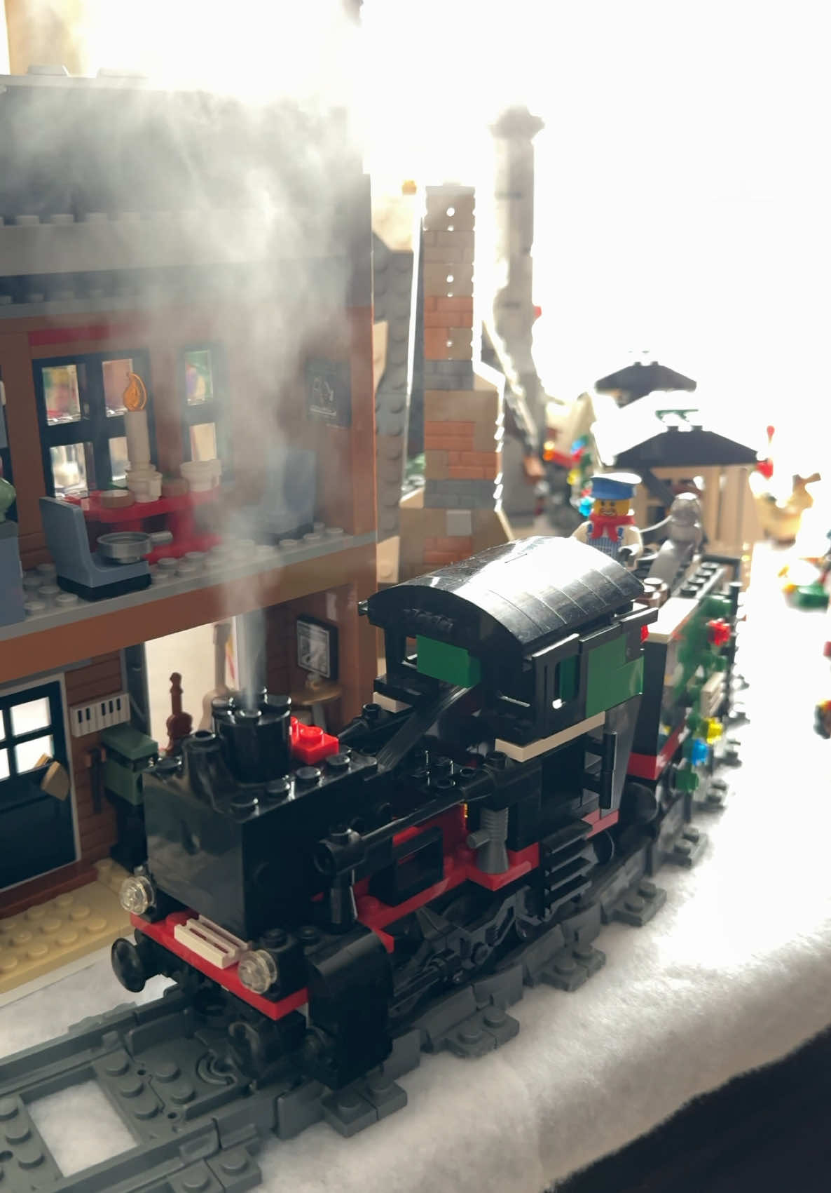 LEGO Tuto : Comment faire un VRAI train à vapeur LEGO ? #lego #videooftheday #toy #legotiktoker #legoafolcommunity #legotiktok #tutorial #train #steam #steamtrain #diorama #village #animation 