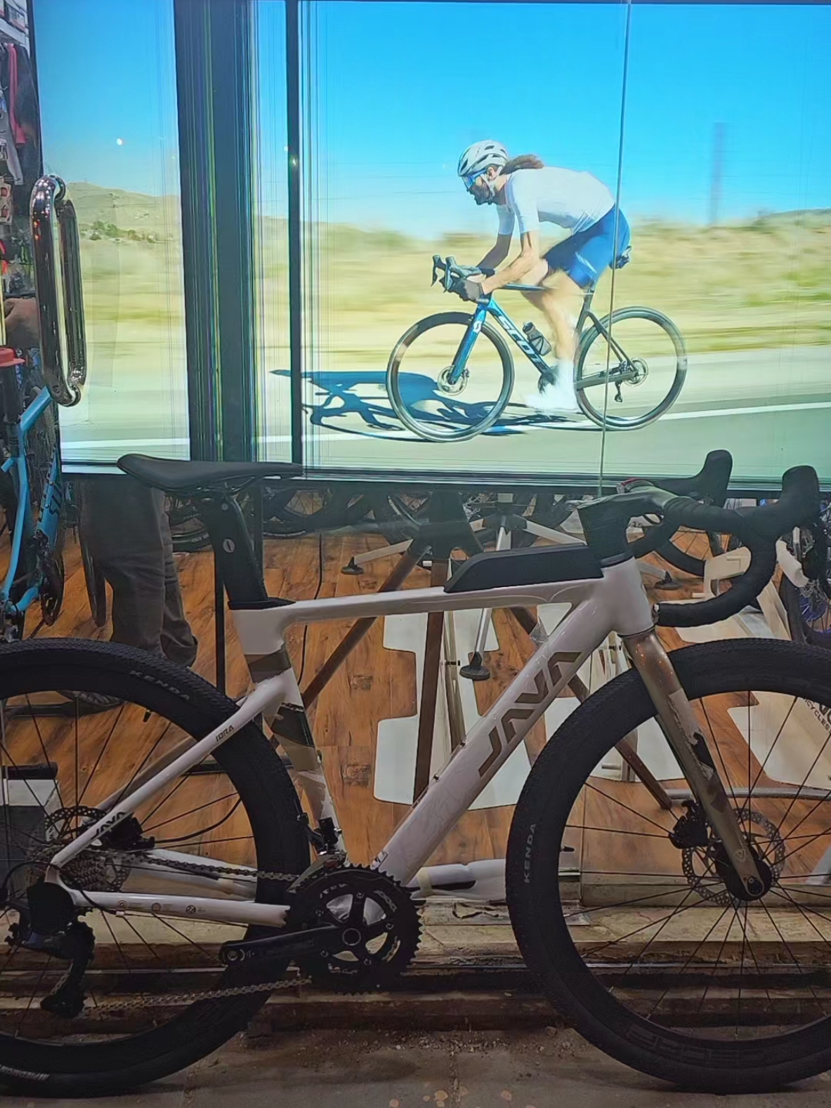 Java Gravel bike كل ماتحتاجه في عالم الدراجات تجده عند خبراء الدراجات  طور دراجتك مع خبراء الدراجات  المواصفات الأعلى بالسعر الأفضل #خبراء_الدراجات #دراجتي_السعودية #مجموعة_مسار #محل_دراجات_هوائية #دراجة_هوائية #دراجة_جافا #procycling #cycling #fyp #pardus #java #java_bikes #maxxis #maxxistires  #foryou #الشعب_الصيني_ماله_حل😂😂 #explore #mucoff 