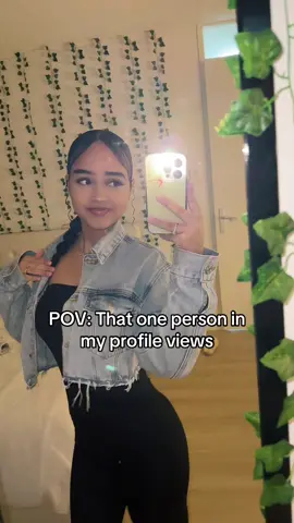 I see you looking 👀 #fyp #dancer #zyxbca #xyzabc #viraal #blowthisup #foryoupagе #foryouu #pov #glorilla #bossmandlow #relatable #profileviews #thatoneperson #iseeyou 