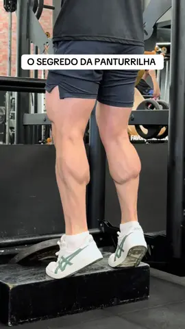 Treino completo 👇🏻 Gêmeos em pé 4x12 Gemeos sentado 3x12 Treinar dia sim dia não, podendo ser segunda, quarta e sexta  #panturrilha #treinodeperna #gym #academia 