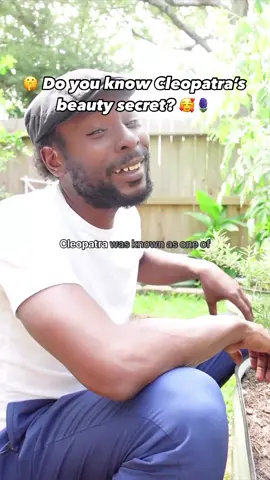 Do you know Cleopatra’s secret? 🤫 #cleopatra #gardening #lavender 