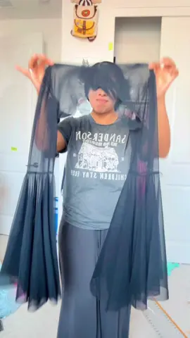 If you know me, you know I love a flowy-sleeved bolero 😅 I’m honestly shocked I didn’t have a black one, this will become a staple for sure! #diyraveoutfit #ravewear #ravefashion #ravergirl #sewistsoftiktok #sewingfun 