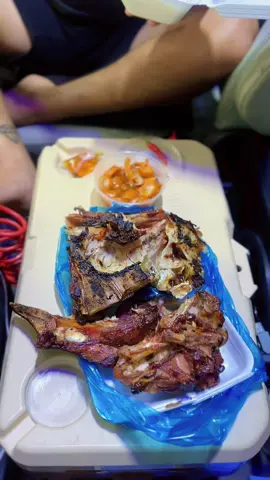 Ăn cơm thoaii🤭🤭🤭#xuhuong #xedichvu #xetai 