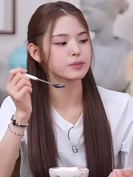 - izna eating fancam -  #izna #eatingfancam #asmr #asmrsounds #kpopeating #kpopfancam #idoleating #idolfancam #cute #fyp #fypage #fypシ #fyppppppppppppppppppppppp #jnniebby 