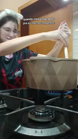 🧙‍♀️🧙‍♀️🧙‍♀️ #witch #bruxa #fyy #cozinha #pave #2025 #amo #seila #foryoupage #mae #foryou 