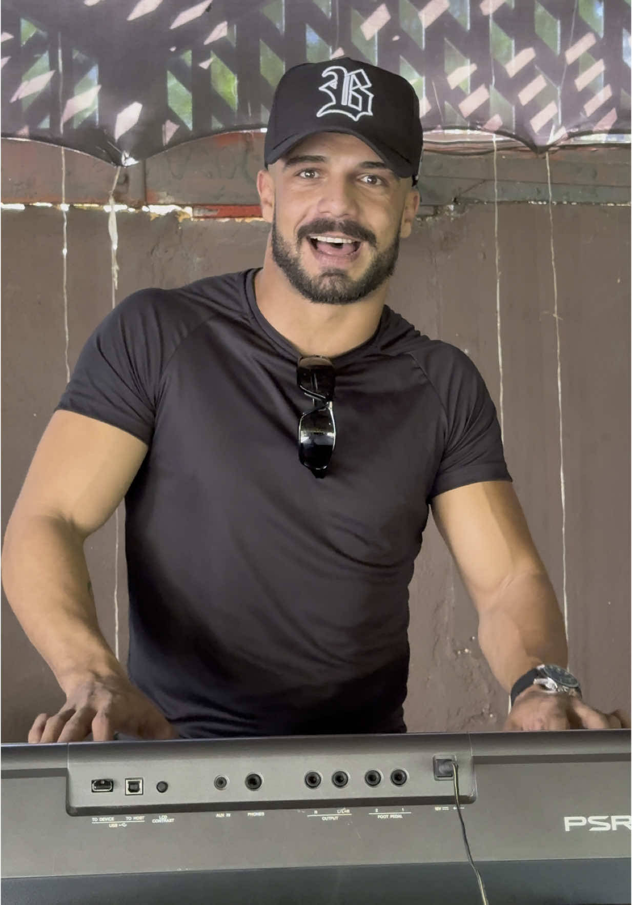 “AI AI AI MEU CORAÇÃO” só pra matar a saudade!🎹 #oritmoquecontagia #ocantordorelarela #relarela #diovanesevero #sepegaela