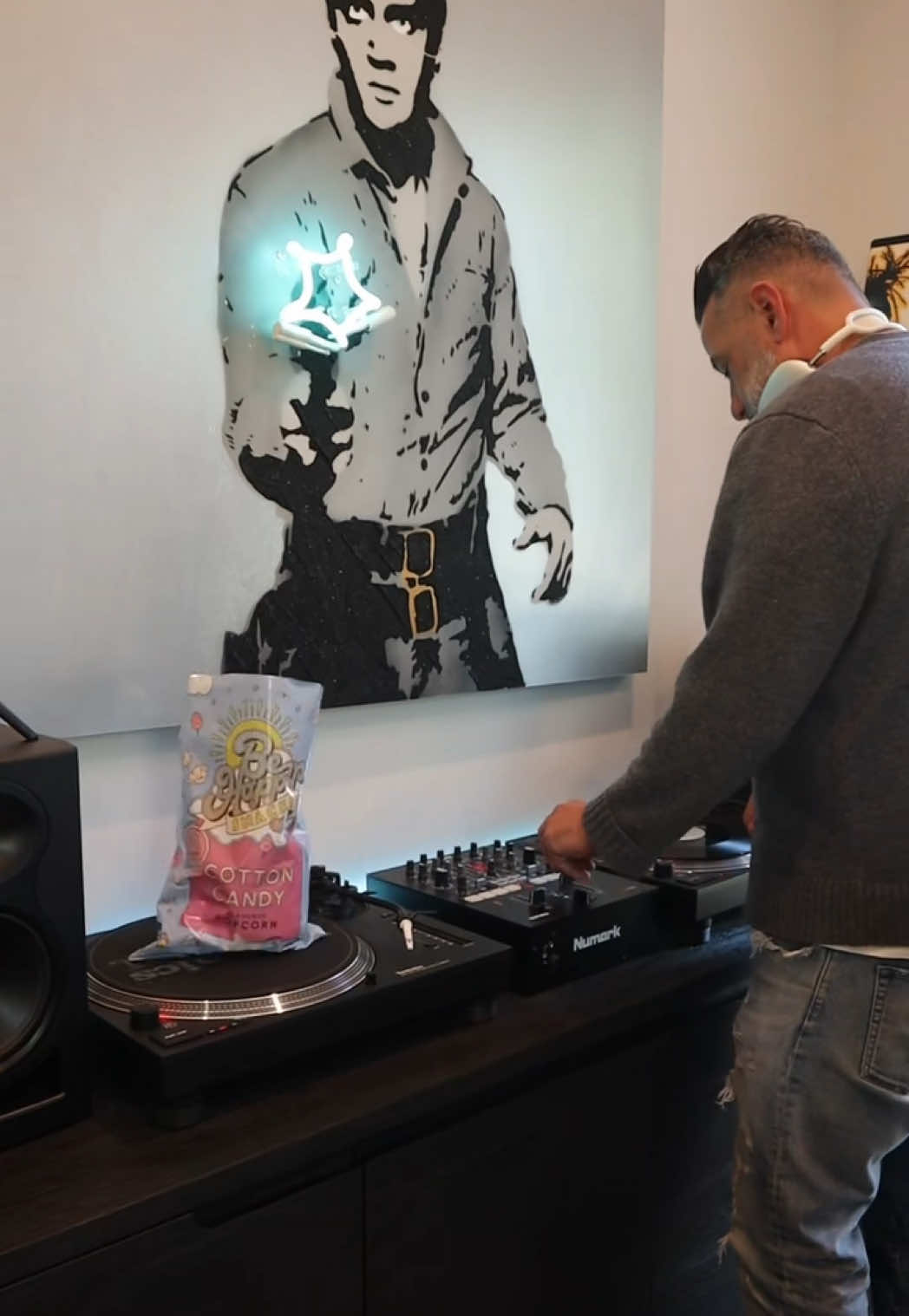 Be happy DJ edition! @Be Happy Snacks 