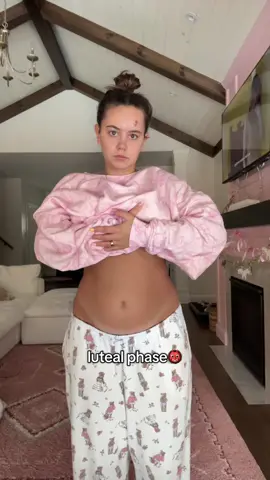 women’s bodies change soooo much throughout the month!!! it’s important to track ur cycle!!!! #girls #relatable #lutealphase #women #period 