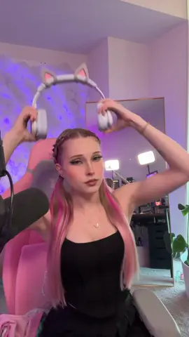 hiiiii I’m liveeee