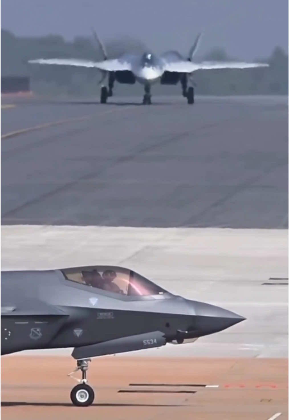 Who you got your money on? 🇷🇺 or 🇺🇸 ? #aviation #f35 #su57 #aeroindia #airshow #militaryaviation #avgeek #blowthisup #fy #fyp #viral 