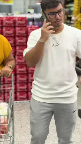 Esposa quer pitaco com em tudo que o marido quer comprar pra sua mãe, mas ele não aceita toma atitude #viral_video 