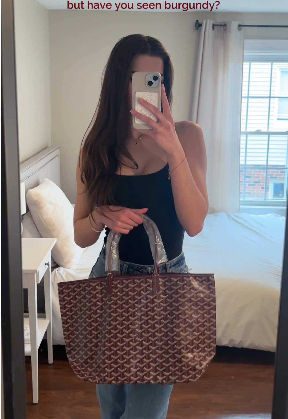 Giving the Burgundy Goyard the moment it deserves🥰 What’s you’re favorite Goyard color? #goyardtote #stlouisgoyard #goyardbag #goyardstlouis 