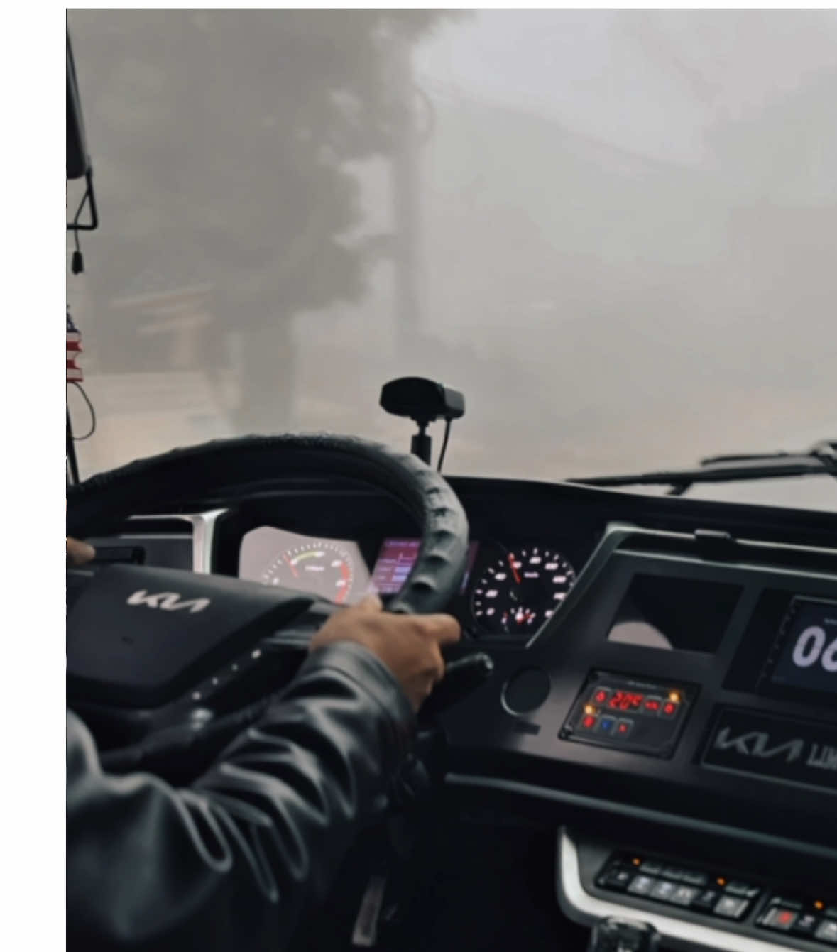 Đèo Bảo Lộc dạo này kiểu : 🤣 không thấy đường chạy xe 🚗 #xuhuong #xekhachvietnam🇻🇳 #nghetaixe #trieuview #kiagranbird #xekhachphuongtrang 