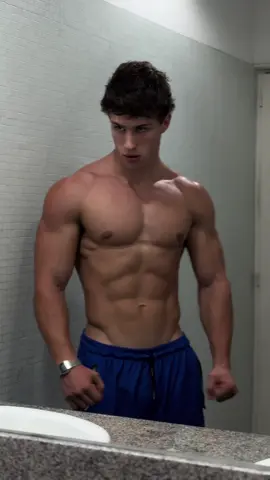 ig: tommykrymer | Road to Men’s Physique  - #gymmodel #bodybuilding #fitnessmodel #gymaesthetic #gymmotivation #bodybuildermotivation #bodybuilder #GymTok #bodybuild #aesthetic 