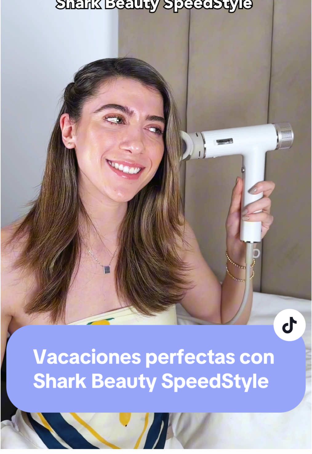 ¡Tu yo de playa y Shark Beauty SpeedStyle tienen cosas que decirte! Anímate a llevar el cabello suelto y deja que tu pelo también disfrute las vacaciones. ✨  #SharkBeauty #Beauty #SinDañoXCalor #SharkLover #SpeedStyle #GRWM