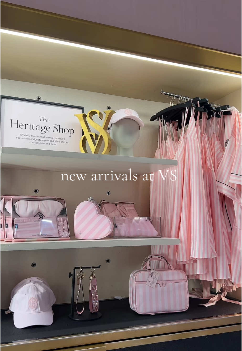 ok but why am I obsessed w everything @Victoria’s Secret  #vshaul #victoriassecrethaul #victoriassecretpink #victoriassecret #shopwithme #shoppinghaul #shoppingvlog #victoriassecretsale 