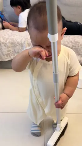 Ý là đang ấm ức hay gì 🤭 #viabexinhyeu #embedethuong♥️ #nhavia2vach #nhaviabeyeu 