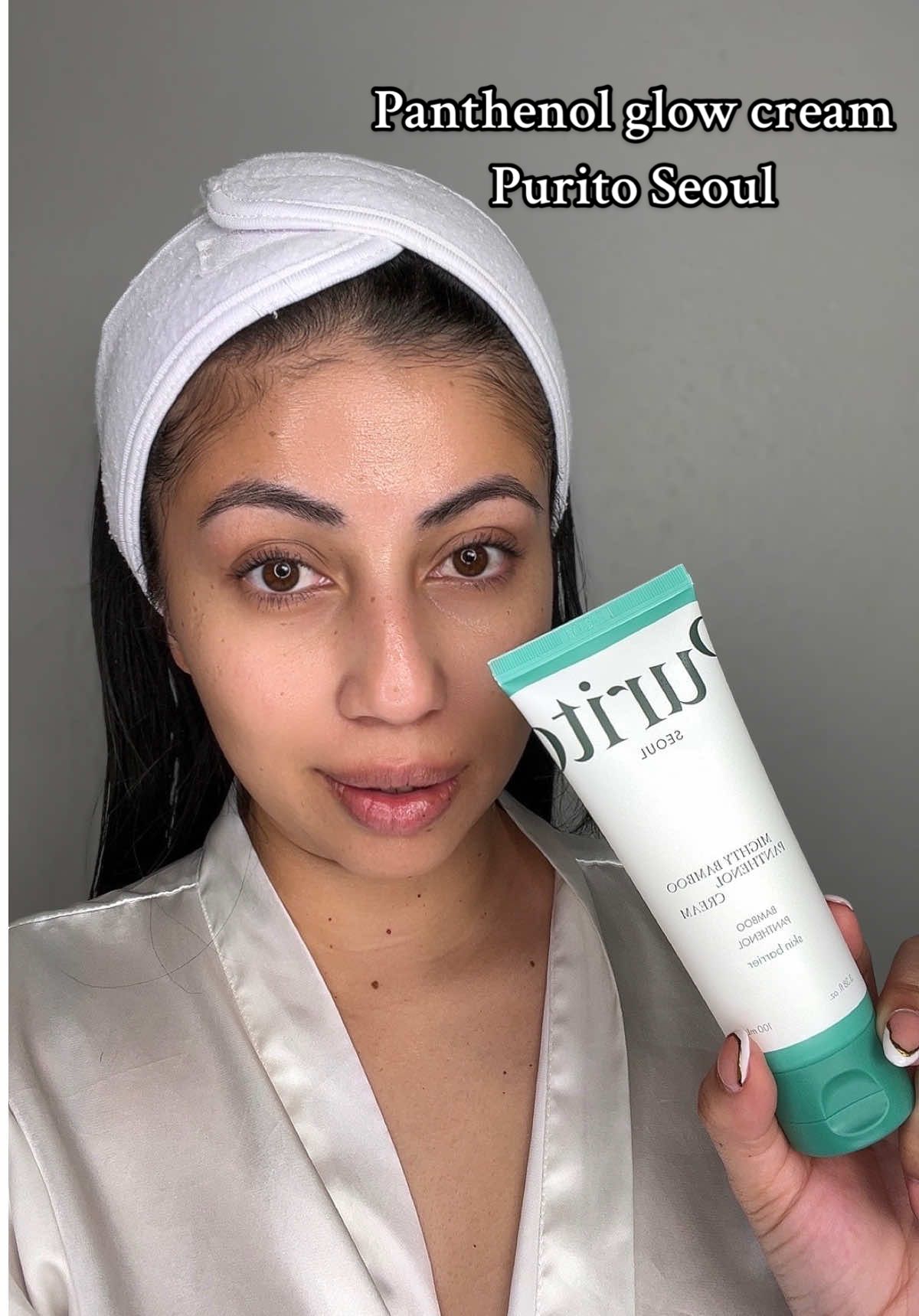 ¿Soy yo o puedes notar la diferencia? @PURITO SEOUL panthenol glow cream ✨ #purito #panthenolcream #koreanskincare #skincareroutine #skintok #glowcream #viralmoisturizer #viralcream #halffaceglow #glowingskin #puritoseoul #glowyskin #kbeautyskincare #kbeautyproducts 