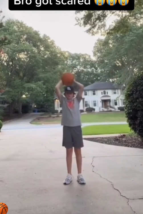 Boom! Basketball 🏀 Prank 😂#fyp #foryou #funny #funnyvideos #tiktok #fun #prank #scareprank #usa🇺🇸 