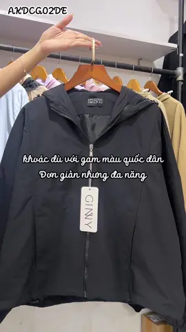 Em áo khoác dù với gam màu đen đơn giản nhưng công dụng thì đa năng nha 🥰 #aokhoacchongnang #ginny #viral #aokhoacginny #xuhuong #aokhoacdu 