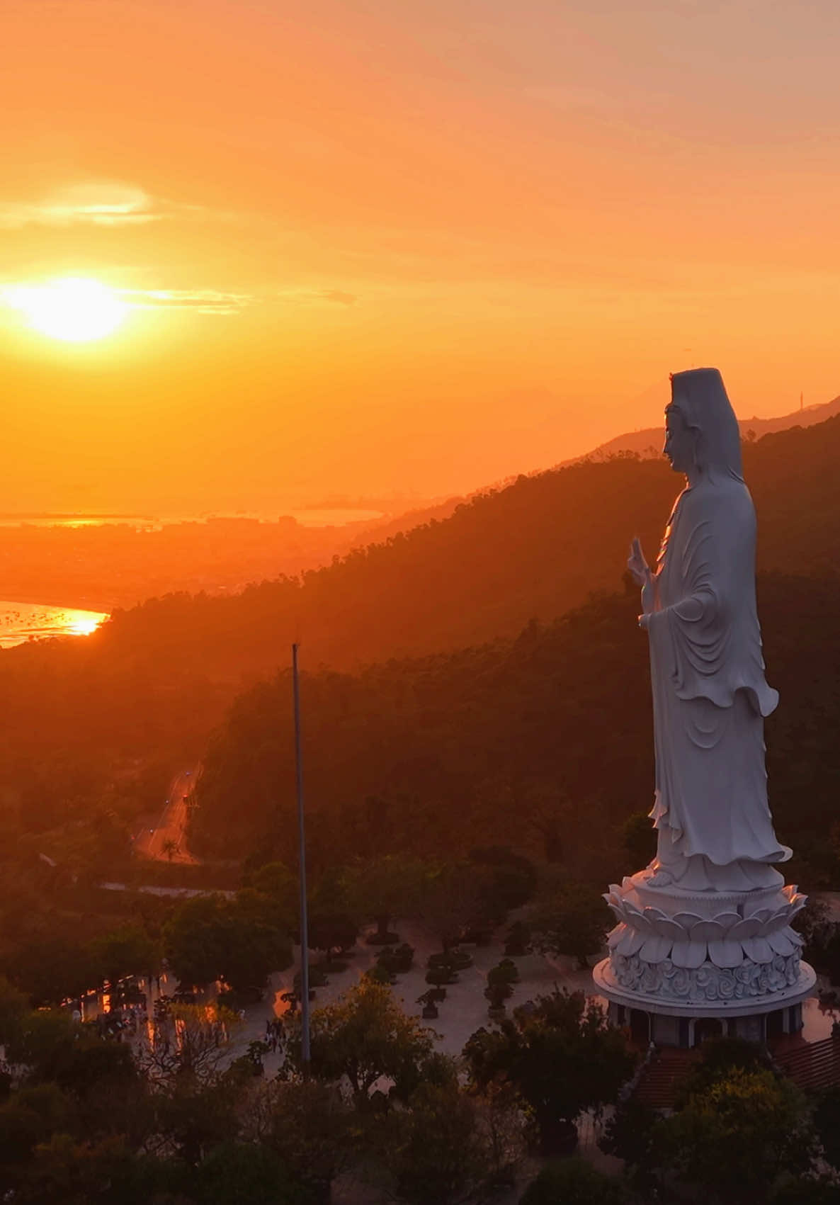 Chùa Linh Ứng #flycam #danang #dlmedia #fyppppppppppppppppppppppp #chualinhung #sontra 