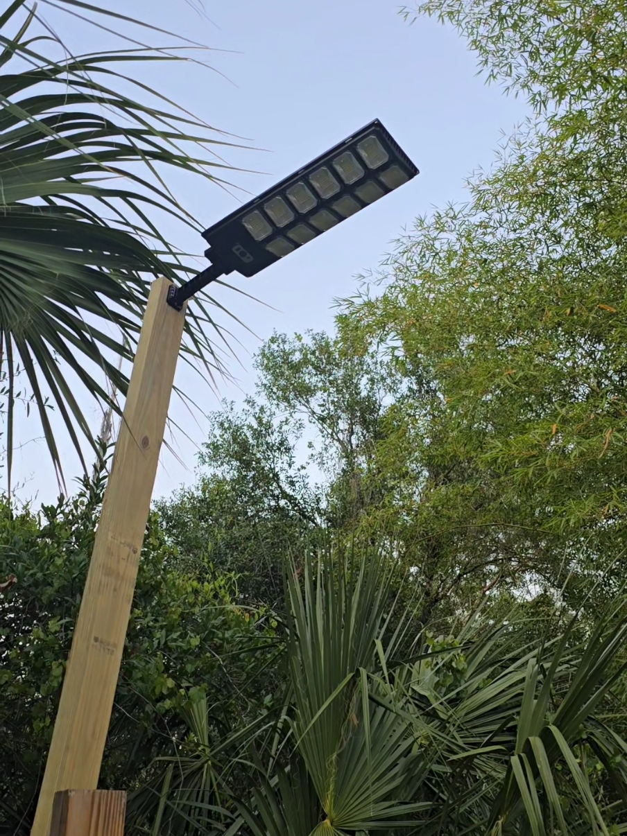 Commercial 1000000LM LED Outdoor Dusk to Dawn Solar Street Light Road Area Lamp#SolarStreetLight #LEDStreetLight #DuskToDawn #OutdoorLighting #CommercialLighting #1000000LM #RoadLamp #SolarPowered