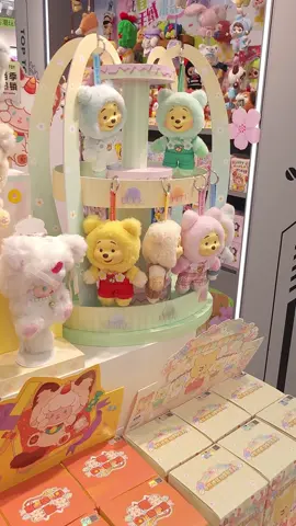 #toptoy #miniso #blindbox puff puff puff!🍯🍯The sweet honey magic is here~Start a super healing happy time with Pooh.😻🫣