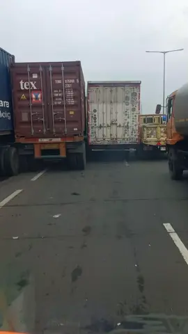 saling serempet akibat gak ada yang mengalah #tanjungpriok #jakartakeras #adumekanik 