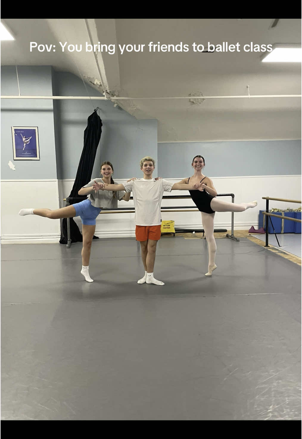 I’d say it was a successful class. @Maddie @jaxton✌️ #ballerina #balletclass #professionals 