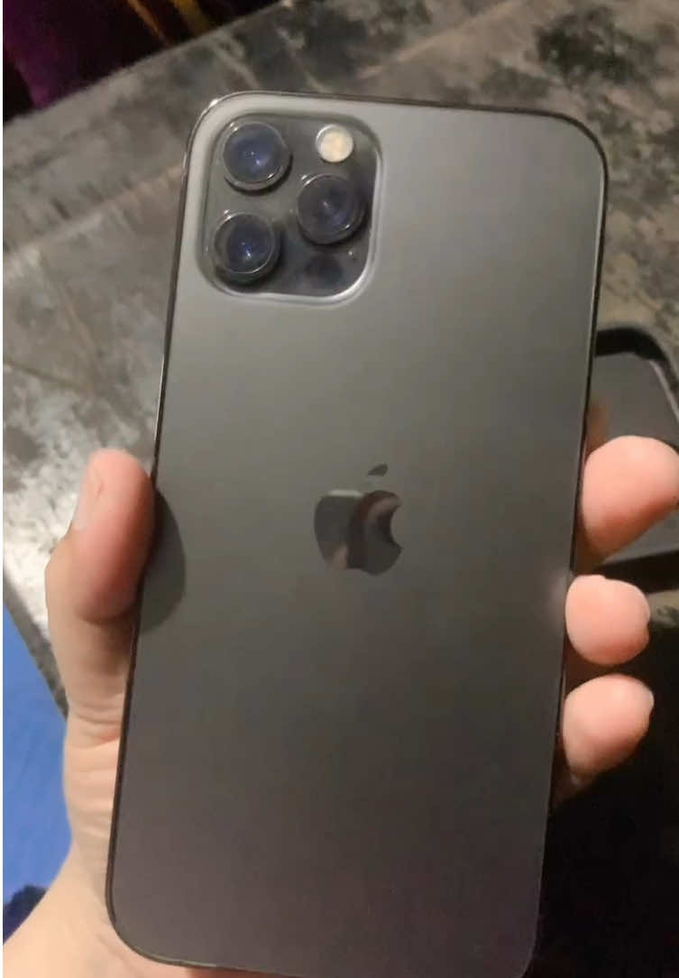 สนใจมือถือ แนะนำ iPhone 12 Pro #พิกัดในตะกร้าเลย🛒🛍🛍 #นายหน้าtiktokshop #tiktokครีเอเตอร์🛒 #tiktokครีเอเตอร์tiktokthailand 