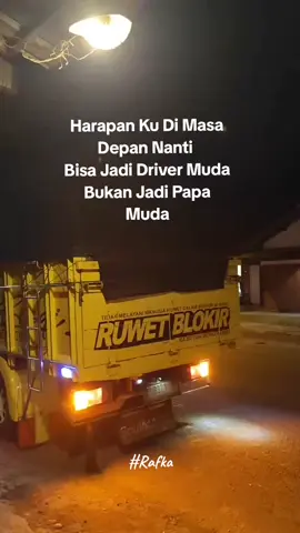 Aku Hanya Ingin Menjadi Dirver Muda Di Masa Depan                  #fyp #wajibfyp #yakaligakfyp #trendingtopic #capcut #cantermaniaindonesia #trukkuning #sikuning💛💛💛 #truktrendingtopic #akucintaindonesia 