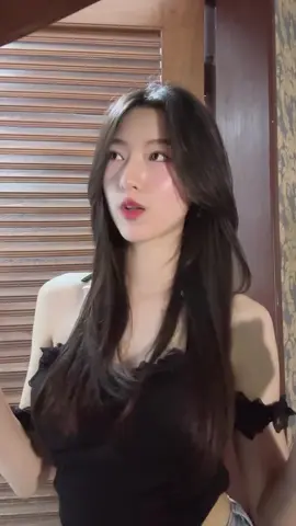 Đáng yêu cỡ này chỉ muốn trưng trong tủ kính và ngắm mỗi ngày. 😘😘😘 #gaixinhnhaydep #girldance #gaixinh #gaixinhtiktok #ngamgaixinh #mlem #viral_video #barbie #musica #fypsounds #foryoupage❤️❤️