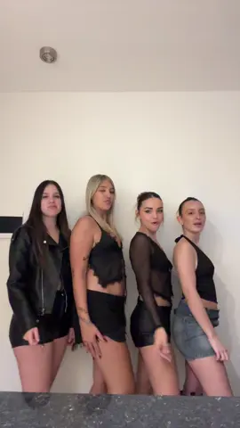 @𝙼𝚘𝚛𝚎𝚗𝚊💋 @Emilia Natali @Juanisimaa tenecesitoo