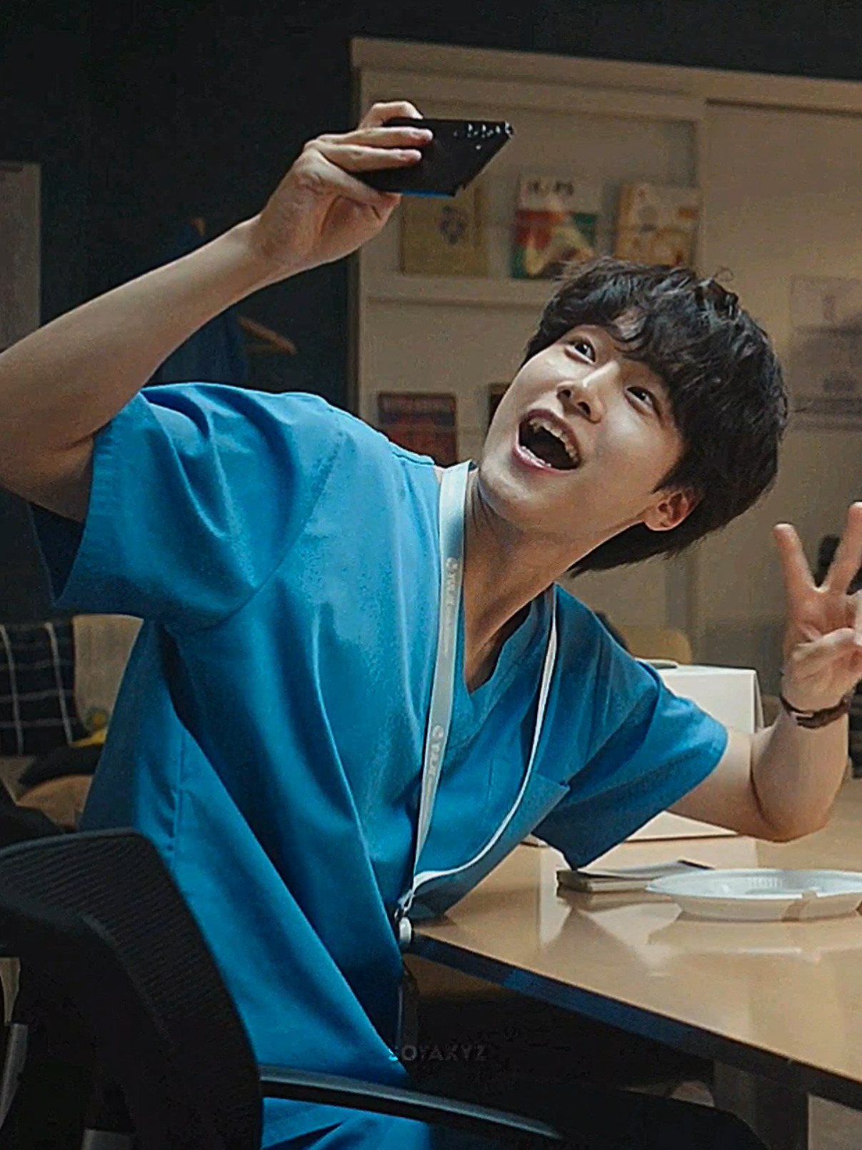 Quando elas vão aceitar jantar com ele? kkkkkk  #residentplaybook #goyounjung #kangyouseok #hanyeji #shinshiah  #kdrama 