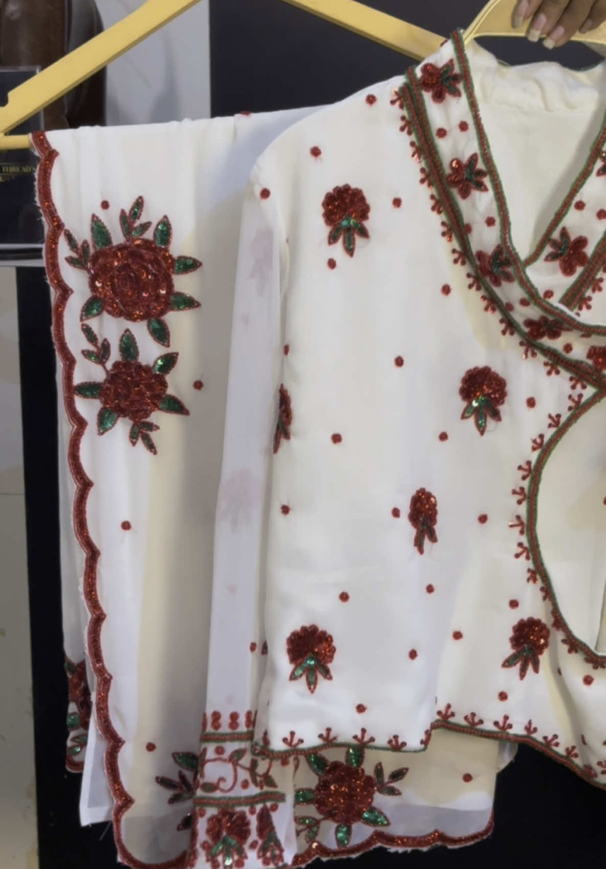 Sari choli set ❤️#maharnithreads #outfit #newcollection #goviral #saree #chhetridress #sari #chitwan #style 