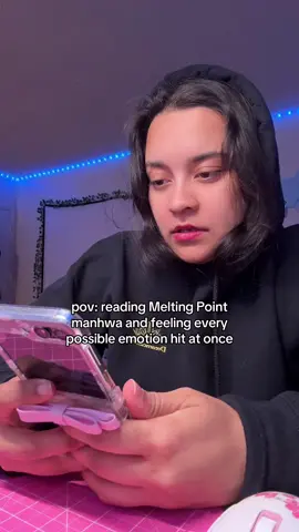 OUT IN A PUBLIC SCENE TOO  MANHWA IS CALLED MELTING POINT #manhwa #manhwareccomendation #manga #mangarecommendation 