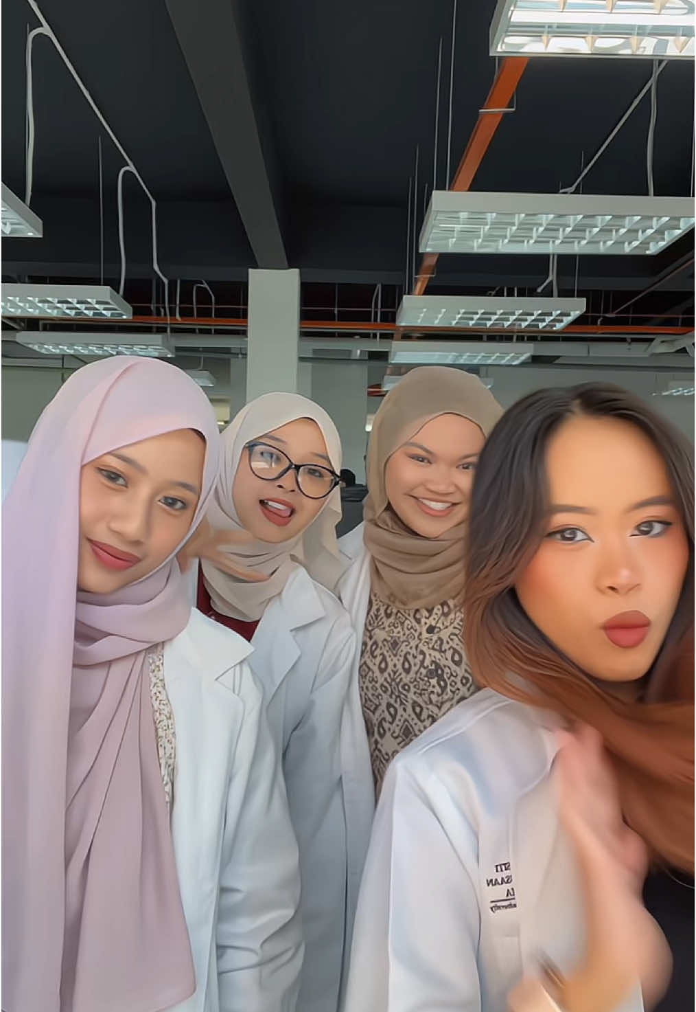 lab outfit check 🌸