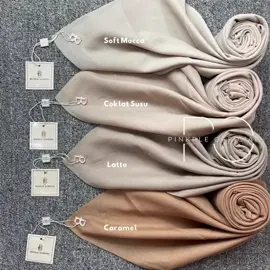 Ready kembali, Buckle Scarves Polosnya sudah bisa dibeli kembali ya. Segera chek keranjang kuning #hijab #kerudung #segiempat #hijabdaily #bucklescarves #hijabpolos #fyp 