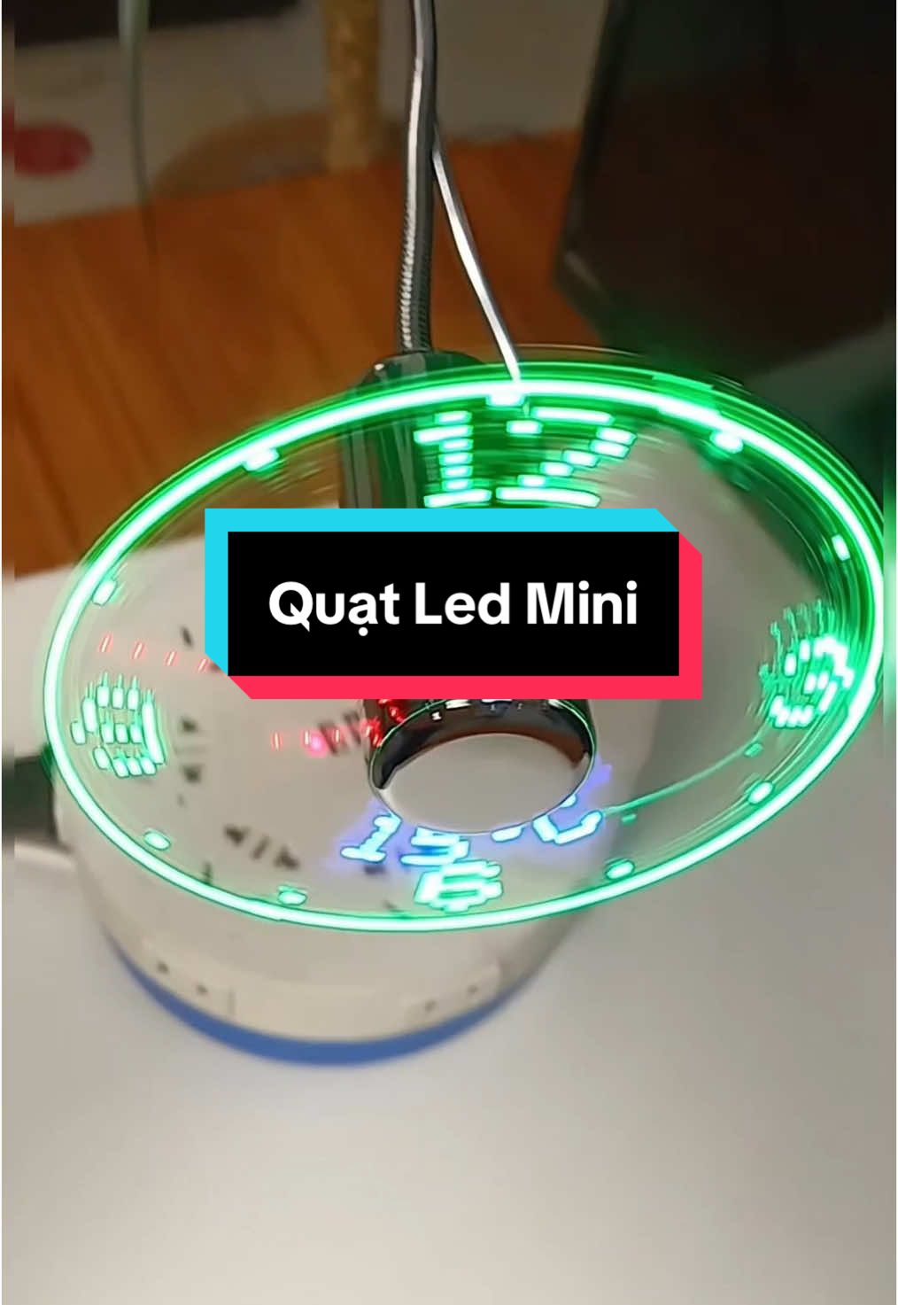 Nhỏ gọn bỏ túi #quatdenled #quatmini #quatcamtay #quatusb 