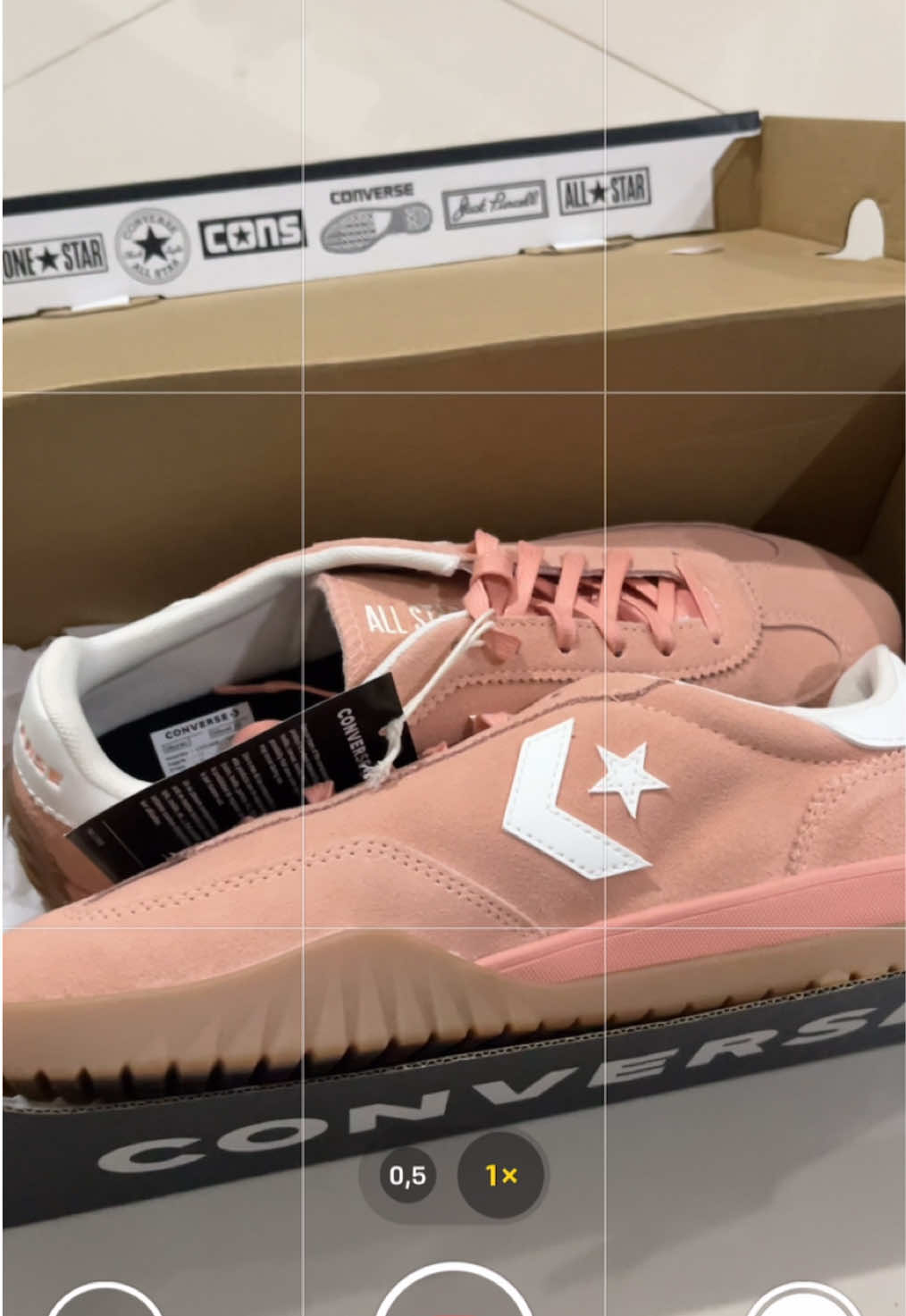 THIS COLOR🚶🏻‍♀️‍➡️🧎🏻‍♀️‍➡️😍🦩 #converse #converserunstar #runstartrainer #runstartrainerflamingo #allstar 