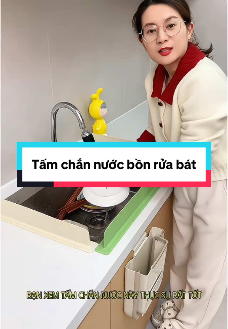Tấm chắn nước bồn rửa bát #giadungthongminh #fyp #nộitrợ #tamchannuoc 