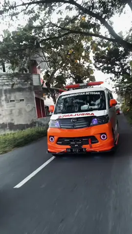 Bersama Ambulanmu kab Sleman @ambulance LAZISMU mingggir @Ambulance PCM Moyudan @Ambulanmu_tempel @🚑 AmbulanMu Mlati @rspm.diy #ambulansektorbarat #ambulanjogja #ambulanmusleman #ambulance_tiktok #seyegan #fyp #fypsounds #viral #ambulancedriver #cctvambulanjogja