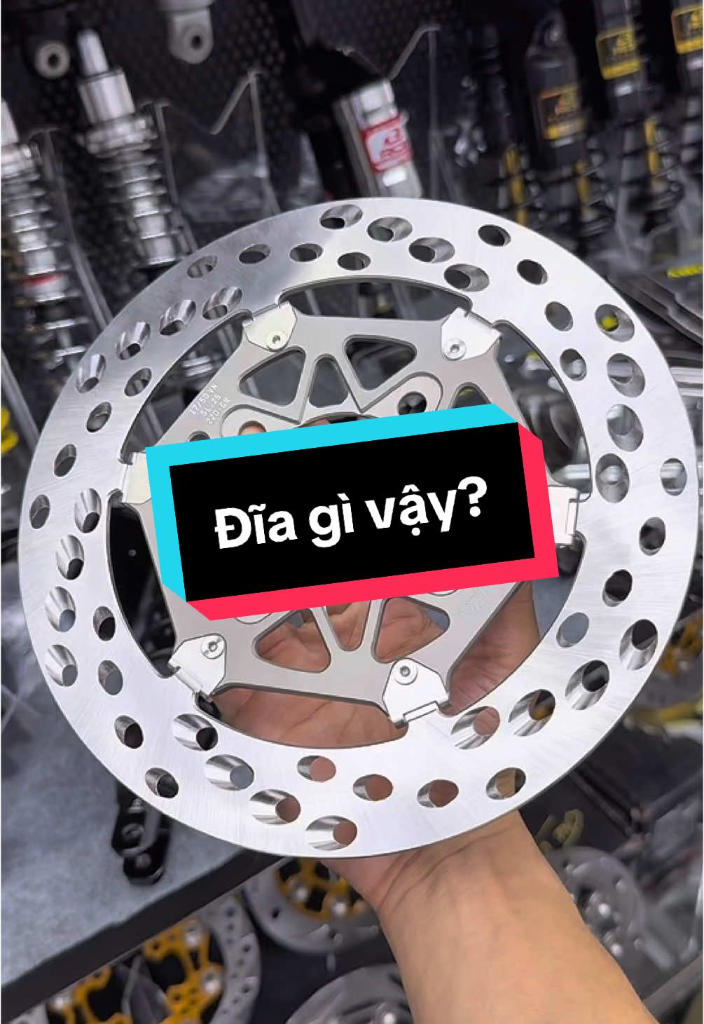 Nghe nói đĩa này mắc lắm hả anh em