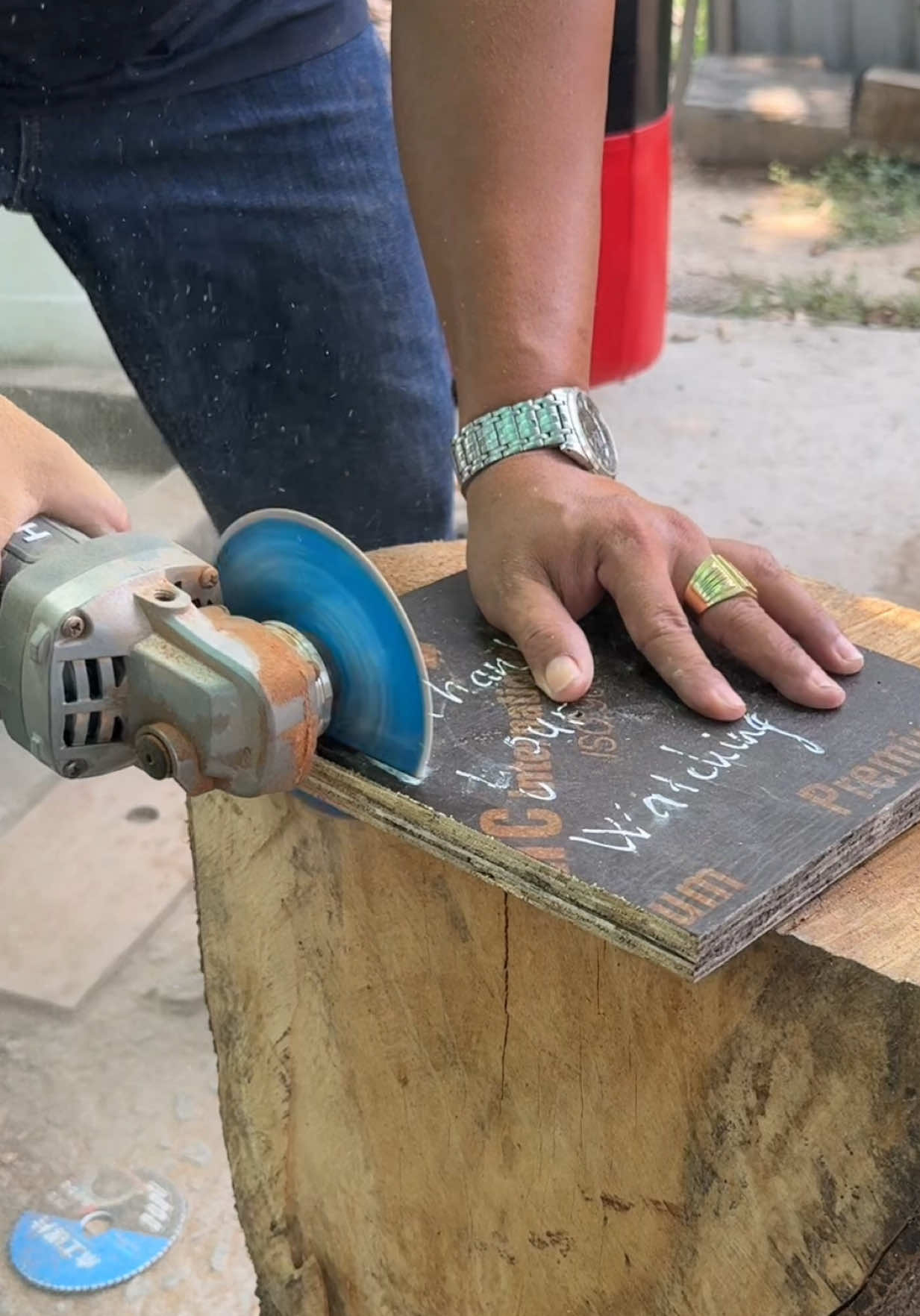 Khi thợ mộc review lưỡi cắt gỗ #mộcmựcmẹo #iing #luoicatgo