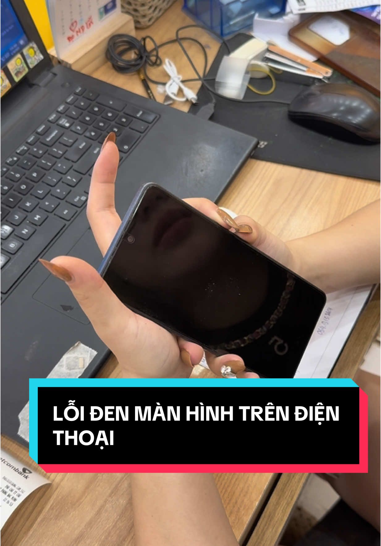 Sửa lỗi điện thoại đen màn hình đơn giản #meohay  #meohaychodienthoai  #dienthoaiyenphong  #thegioididong  #loimanhinh