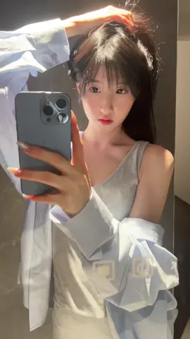 爱吐舌头的反差？#高马尾 #男友视角