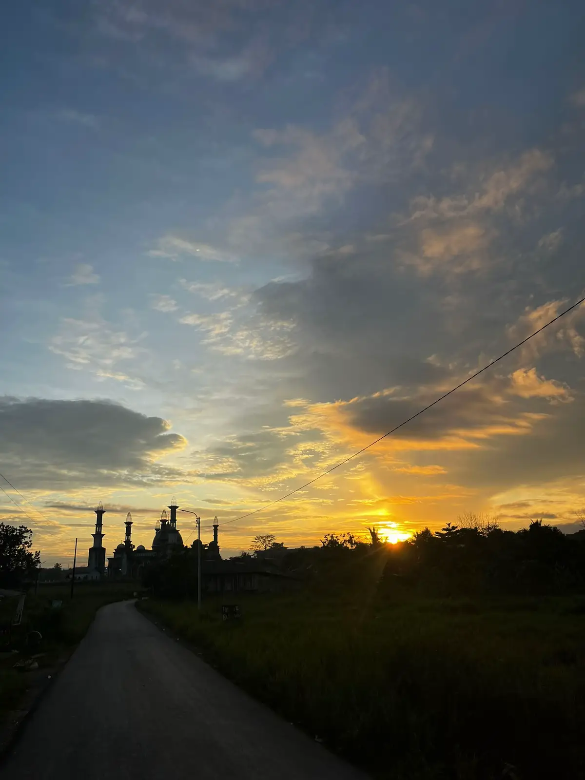 😦 #senja #senjasorehari #fypage 