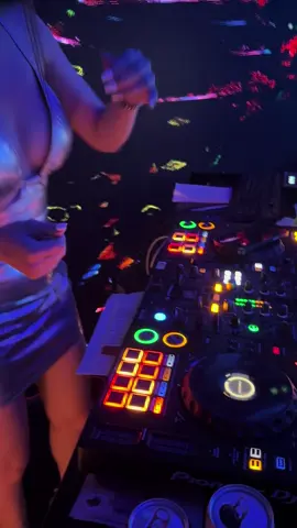 Welcome KTV Móng Cái