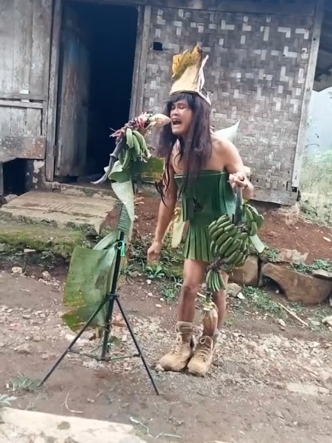 jangan kau sangka aku Bahagia🙏 #koplotiktok  #Rindu #alah  #genaheunkieu🤣 #baju#daun#pisang #tren #fyp