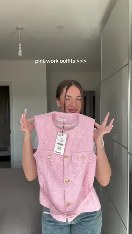 My pink work outfit 💘 Zara Codes: Top: 2132/091/620  Trousers: 9929/132/250  Shoes: 2817/410/001 #pinkoutfit #outfits #outfitinspo #workoutfit 